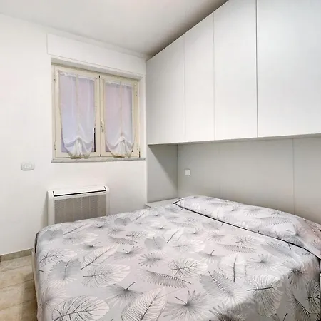 Condomino Alba Chiara 6 * Loano