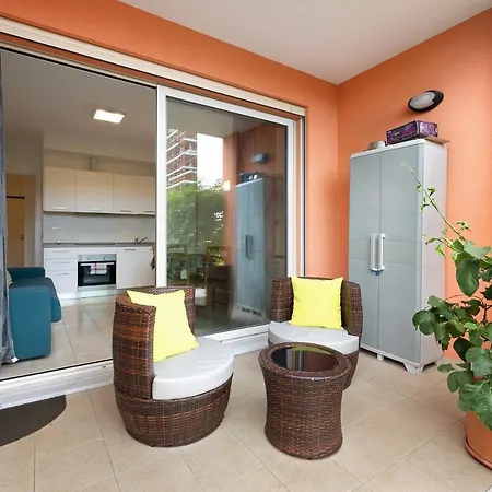 Apartment Condomino Alba Chiara 6 *
